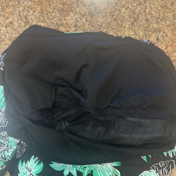 Hilor One Piece Asymmetric One Shoulder Bathing Suit Black/Green Womens Size 10 - Picture 10 of 16